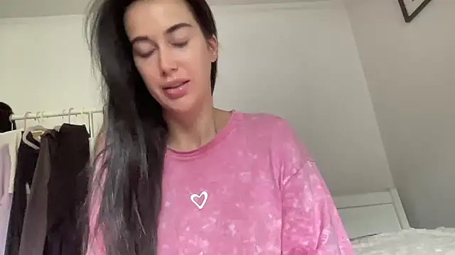 Snapshot of Talyo19 chatting on 10-12-25, 09:19 Talyo19 online show from 10-12-25, 09:19