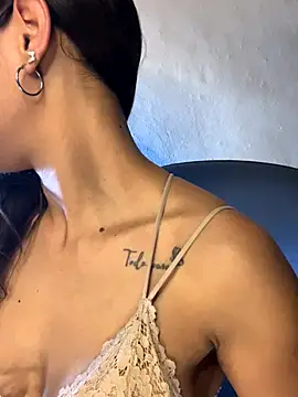 chicachocolate01 online show from 09-10-25, 05:29