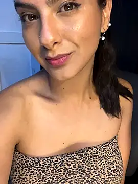 chicachocolate01 online show from 11-13-25, 01:37