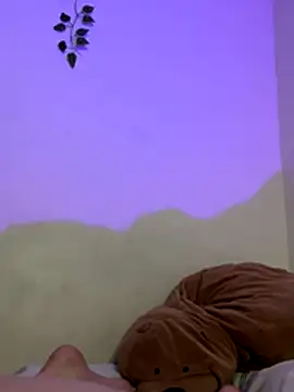 Snapshot of ReenKitty chatting on 12-14-25, 06:19 ReenKitty online show from 12-14-25, 06:19