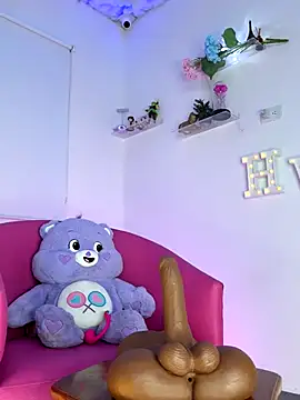 Helen Vidall online show from 10-06-25, 03:48