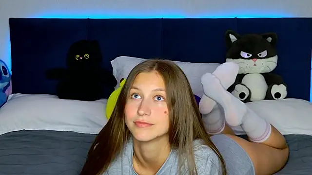 MissEmilyMiller online show from 03-26-26, 07:08