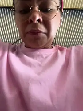 Snapshot of sweet_shadil_ chatting on 10-21-25, 02:18 sweet shadil online show from 10-21-25, 02:18