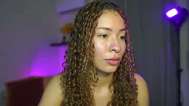 Snapshot of isabella-garcia- chatting on 09-23-25, 01:52 isabella-garcia- online show from 09-23-25, 01:52