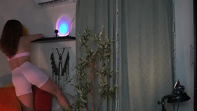 Snapshot of isabella-garcia- chatting on 11-14-25, 08:07 isabella-garcia- online show from 11-14-25, 08:07