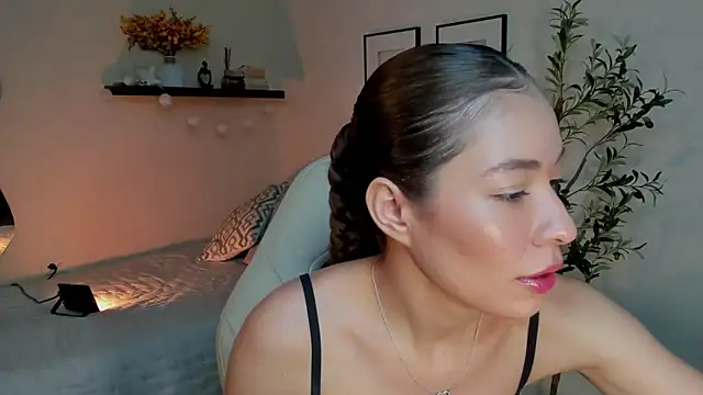 isabella-garcia- online show from 04-16-26, 02:45