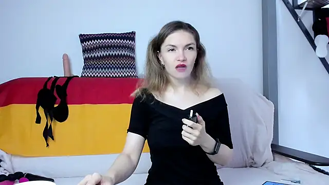 Snapshot of Katherine_Twilight chatting on 12-05-24, 03:17 Katherine Twilight online show from 12-05-24, 03:17