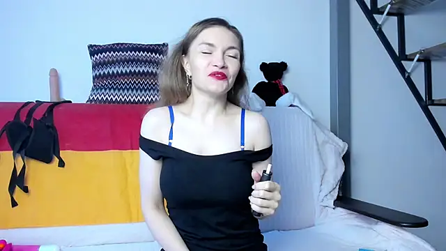 Snapshot of Katherine_Twilight chatting on 12-08-24, 07:15 Katherine Twilight online show from 12-08-24, 07:15