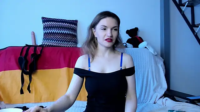 Snapshot of Katherine_Twilight chatting on 12-20-24, 01:11 Katherine Twilight online show from 12-20-24, 01:11