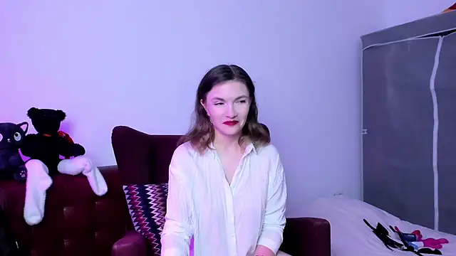 Snapshot of Katherine_Twilight chatting on 09-19-25, 03:56 Katherine Twilight online show from 09-19-25, 03:56