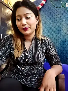 Snapshot of alexa_cam44 chatting on 10-26-25, 08:37 alexa cam44 online show from 10-26-25, 08:37