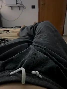 Snapshot of Eris_ chatting on 09-16-25, 09:27 Eris online show from 09-16-25, 09:27