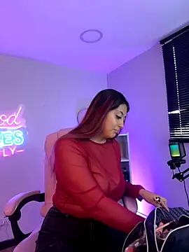 Snapshot of Aphriil__ chatting on 10-09-25, 12:36 Aphriil online show from 10-09-25, 12:36