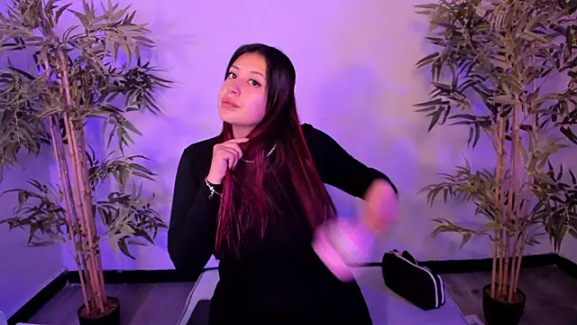 Snapshot of Aphriil__ chatting on 10-14-25, 12:17 Aphriil online show from 10-14-25, 12:17