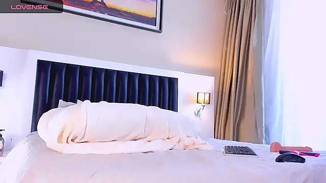 Snapshot of marrenaa chatting on 11-23-25, 07:08 marrenaa online show from 11-23-25, 07:08