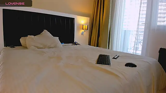 marrenaa online show from 12-04-25, 07:06