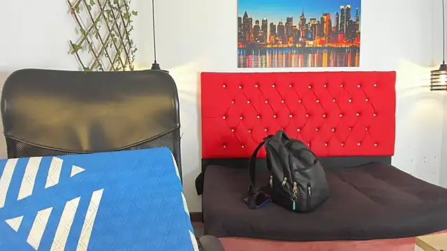 carolinacrus01 online show from 09-08-25, 03:55