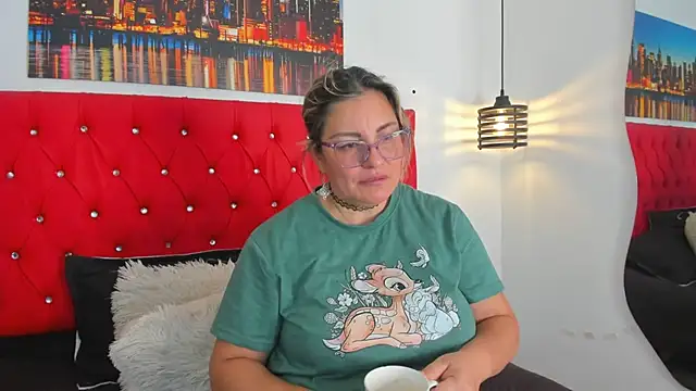 carolinacrus01 online show from 02-09-26, 04:33