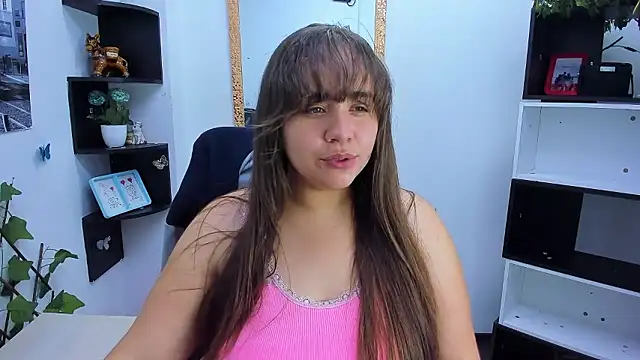 LucyOwen 18 online show from 01-11-26, 03:00