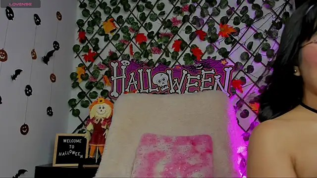 Snapshot of isabel_jaames chatting on 10-14-25, 07:58 isabel jaames online show from 10-14-25, 07:58