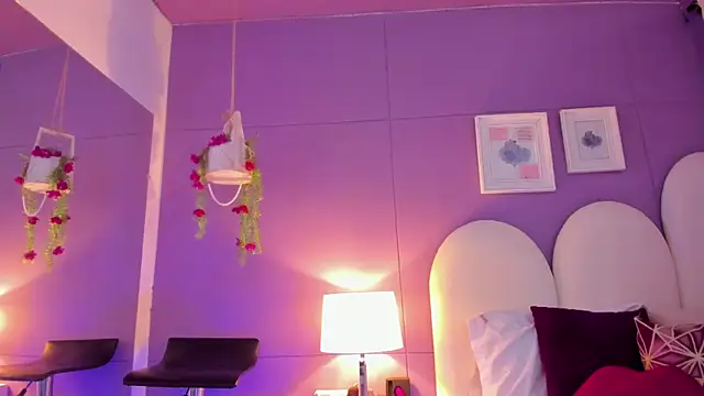 my aleja  online show from 09-15-25, 12:49