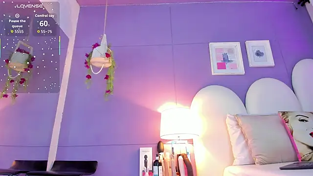 my aleja  online show from 11-22-25, 01:21