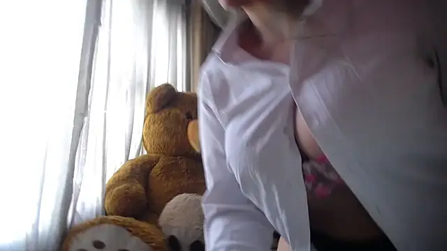 miss lilieth online show from 12-16-25, 05:07