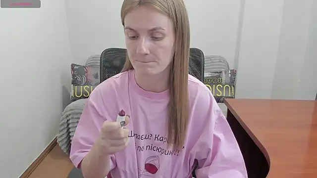 Snapshot of Alisha_Skyes chatting on 06-23-26, 05:44 Alisha Skyes online show from 06-23-26, 05:44