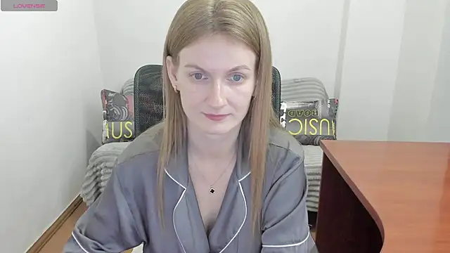 Snapshot of Alisha_Skyes chatting on 07-07-26, 05:17 Alisha Skyes online show from 07-07-26, 05:17