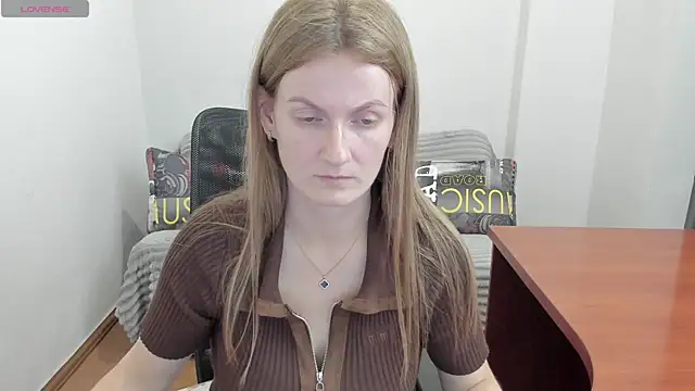 Snapshot of Alisha_Skyes chatting on 07-10-26, 03:58 Alisha Skyes online show from 07-10-26, 03:58