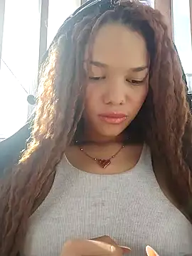 Snapshot of ChloeRaviss chatting on 10-19-25, 12:39 ChloeRaviss online show from 10-19-25, 12:39