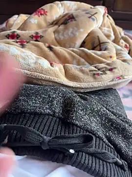 rrrrrriyyffhyeeee online show from 04-14-26, 05:02