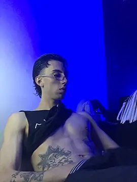 Snapshot of redmen69 chatting on 03-03-26, 03:56 redmen69 online show from 03-03-26, 03:56