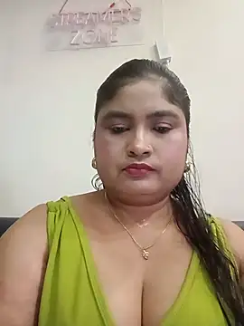 Snapshot of hornyriyanka chatting on 06-17-26, 02:36 hornyriyanka online show from 06-17-26, 02:36