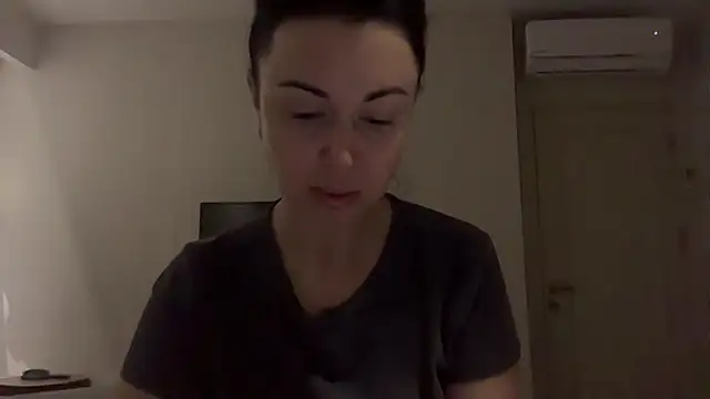 Gilin1 online show from 12-17-25, 08:48