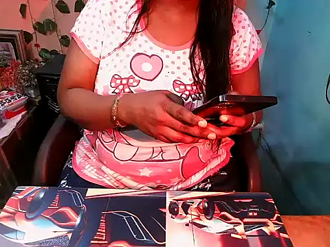 Snapshot of PREETI_BABY chatting on 04-29-26, 06:17 PREETI BABY online show from 04-29-26, 06:17