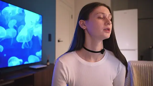 milanabaileys  online show from 10-06-25, 03:42