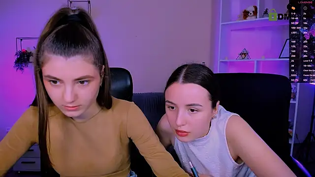 Snapshot of lissa_night chatting on 11-18-25, 03:05 lissa night online show from 11-18-25, 03:05