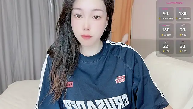 Bella Ava online show from 10-16-25, 03:51