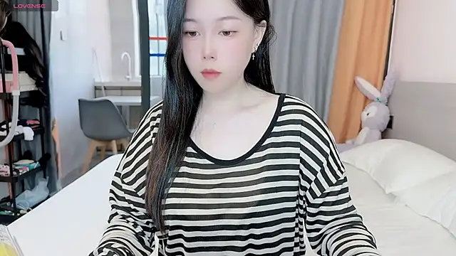 Bella Ava online show from 10-17-25, 06:16