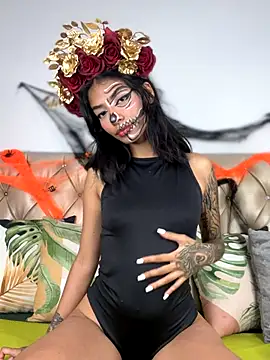 TweetiePieXXX online show from 10-24-25, 10:06