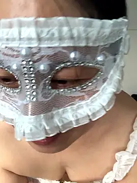 chengcheng12 online show from 01-08-26, 12:46