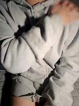 111owo111 online show from 09-17-25, 01:46