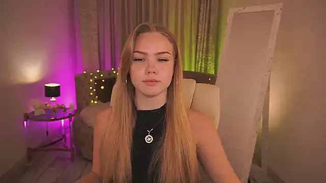 Snapshot of CelesteNoir chatting on 06-18-26, 11:14 CelesteNoir online show from 06-18-26, 11:14