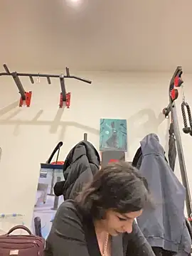 Piggiteablacktea online show from 11-19-25, 09:15