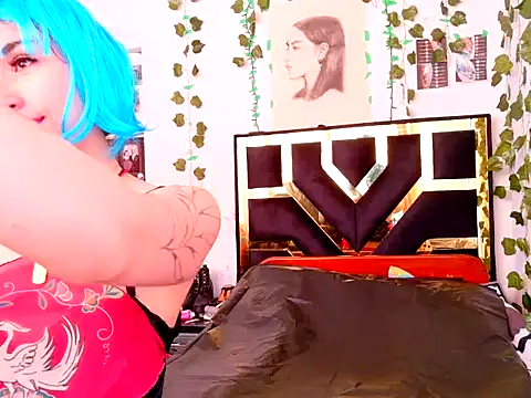 lucywhite13 online show from 10-25-25, 04:35