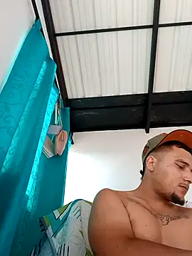 Snapshot of Juamcho433 chatting on 12-19-25, 12:56 Juamcho433 online show from 12-19-25, 12:56