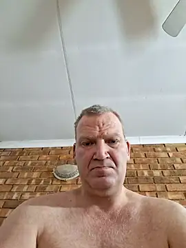 Snapshot of wallacelegend chatting on 10-29-25, 05:31 wallacelegend online show from 10-29-25, 05:31