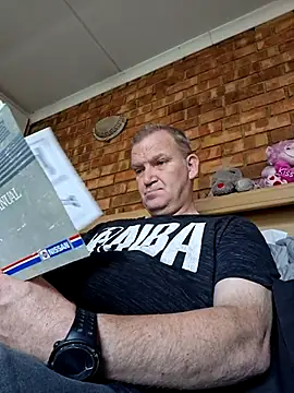 Snapshot of wallacelegend chatting on 02-24-26, 10:24 wallacelegend online show from 02-24-26, 10:24