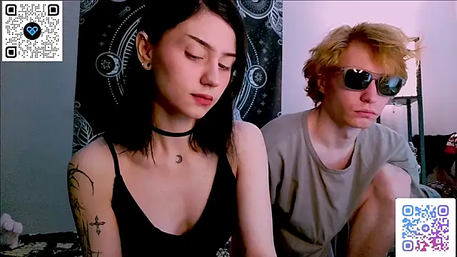 Snapshot of poisondevotion chatting on 11-22-25, 09:30 poisondevotion online show from 11-22-25, 09:30